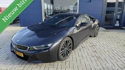Zwart Occasion 2020 BMW i8 Comfort Edition Coupé | € 74.500 (Goede deal)