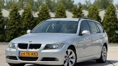 Grijs, metallic lak Gebruikt 2006 BMW 320 Executive Stationwagen | € 3.499 (Eerlijke prijs)