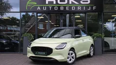 Geel, metallic lak Gebruikt 2024 Suzuki Swift Hatchback | € 22.950 (Eerlijke prijs)