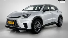 Grijs Gebruikt 2025 Lexus LBX Business Edition SUV | € 35.950 (Eerlijke prijs)