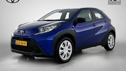 Blauw Gebruikt 2024 Toyota Aygo X Play SUV | € 20.950 (Eerlijke prijs)