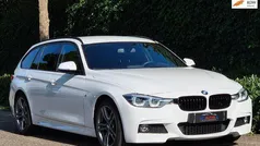 Wit Gebruikt 2018 BMW 320 Executive Stationwagen | € 22.499 (Eerlijke prijs)