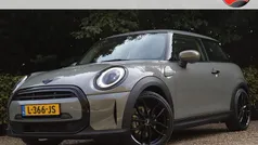 Grijs Gebruikt 2021 Mini Cooper Essential Hatchback | € 17.900 (Eerlijke prijs)
