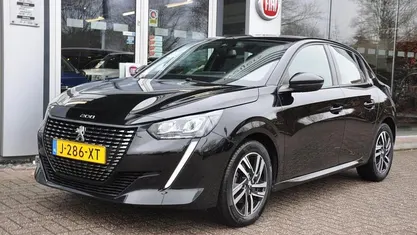 Occasion Peugeot 208 Allure 101 PK (74 kW) 2020 Zwart (metallic) Hatchback
