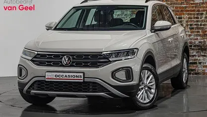 Gebruikt 2024 VW T-Roc Business SUV | € 32.395 (Eerlijke prijs)