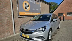 Grijs Gebruikt 2016 Opel Astra Edition Hatchback | € 8.745 (Eerlijke prijs)