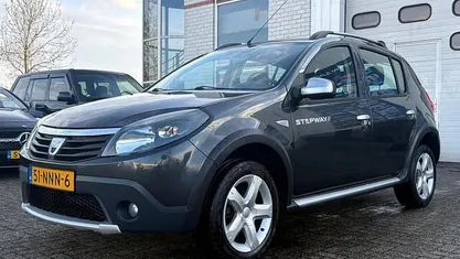Occasion 2010 Dacia Sandero Stepway Hatchback | € 3.799 (Eerlijke prijs)
