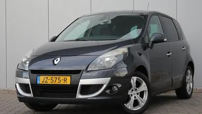 Gebruikt 2011 Renault Scénic III Expression MPV | € 5.499 (Eerlijke prijs)