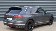 Grijs Gebruikt 2021 VW Touareg Elegance SUV | € 51.945 (Goede deal)