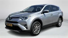 Grijs Gebruikt 2017 Toyota RAV4 Hybrid Executive SUV | € 25.880 (Eerlijke prijs)