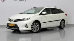 Gebruikt 2015 Toyota Auris Touring Sports Stationwagen | € 10.500 (Eerlijke prijs)
