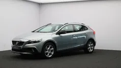 Gebruikt 2015 Volvo V40 CC Summum Stationwagen | € 18.950 (Eerlijke prijs)