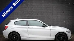 Wit (metallic) Gebruikt 2014 BMW 114 Hatchback | € 7.250 (Eerlijke prijs)