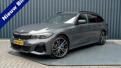 Grijs Occasion 2022 BMW M340 Executive Sedan | € 59.950 (Eerlijke prijs)