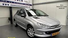 Grijs Gebruikt 2007 Peugeot 206 Forever Hatchback | € 1.950 (Eerlijke prijs)