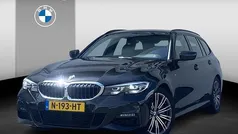 Gebruikt 2020 BMW 330 Executive Stationwagen | € 31.950 (Eerlijke prijs)