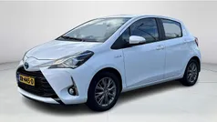 Gebruikt 2018 Toyota Yaris Hybrid Hatchback | € 16.945 (Eerlijke prijs)