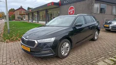 Zwart Gebruikt 2023 Skoda Octavia Stationwagen | € 21.950 (Eerlijke prijs)