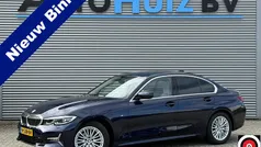 Blauw Gebruikt 2022 BMW 318 Luxury Line Sedan | € 32.990 (Eerlijke prijs)