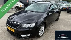 Zwart Gebruikt 2016 Skoda Octavia Stationwagen | € 4.150 (Super prijs)