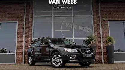 Zwart, metallic lak Gebruikt 2015 Volvo XC70 Momentum SUV | € 16.950 (Eerlijke prijs)