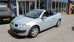 Grijs Gebruikt 2004 Renault Mégane Cabriolet Cabriolet | € 1.799