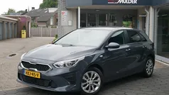 Grijs Gebruikt 2020 Kia Ceed Hatchback | € 13.950 (Eerlijke prijs)
