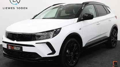 Wit Occasion 2024 Opel Grandland X Elegance SUV | € 33.950 (Eerlijke prijs)