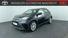 Gebruikt 2024 Toyota Aygo X Play SUV | € 17.495 (Eerlijke prijs)