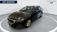 Zwart Gebruikt 2023 Skoda Octavia Business Line Stationwagen | € 23.740 (Goede deal)