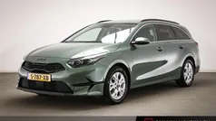 Groen Gebruikt 2023 Kia Ceed Stationwagen | € 25.695 (Eerlijke prijs)
