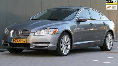Grijs (metallic) Occasion 2010 Jaguar XF Portfolio Sedan | € 9.940 (Eerlijke prijs)
