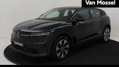 Gebruikt 2023 Renault Mégane Evolution Hatchback | € 29.440 (Eerlijke prijs)