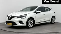 Wit Gebruikt 2020 Renault Clio V Intens Hatchback | € 15.435 (Eerlijke prijs)
