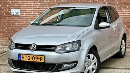 Grijs, metallic lak Gebruikt 2013 VW Polo Hatchback | € 3.950 (Goede deal)
