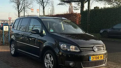 Zwart Occasion 2014 VW Touran Highline MPV | € 8.150 (Goede deal)