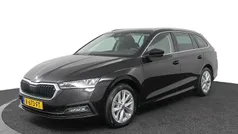 Gebruikt 2023 Skoda Octavia Business Line Stationwagen | € 24.795 (Eerlijke prijs)