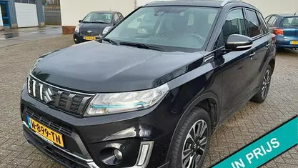 Gebruikt 2021 Suzuki Vitara Style SUV | € 23.950 (Eerlijke prijs)