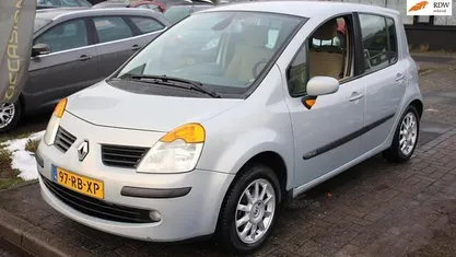 Occasion 2006 Renault Modus Luxe MPV | € 950 (Eerlijke prijs)