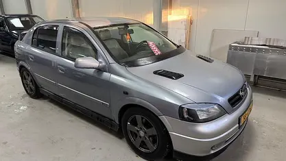 Grijs (metallic) Occasion 2003 Opel Astra Njoy Hatchback | € 1.249 (Eerlijke prijs)