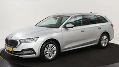 Grijs Gebruikt 2021 Skoda Octavia Business Line Stationwagen | € 13.900 (Eerlijke prijs)