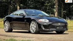 Zwart, metallic lak Gebruikt 2009 Jaguar XKR Portfolio Coupé | € 38.899 (Eerlijke prijs)