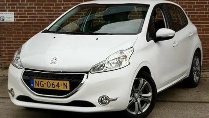 Occasion 2012 Peugeot 208 Hatchback | € 5.450 (Eerlijke prijs)