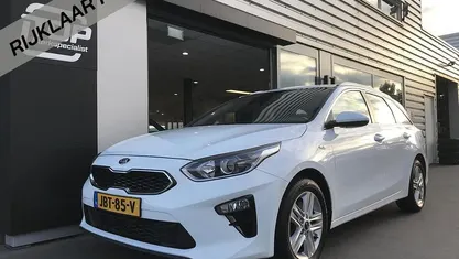 Gebruikt 2020 Kia Ceed Hatchback | € 18.950 (Eerlijke prijs)