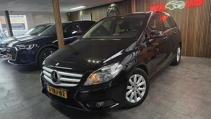 Occasion Mercedes B180 Prestige 122 PK (89 kW) 2013 Zwart MPV