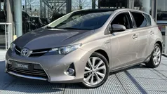Grijs Gebruikt 2015 Toyota Auris Hybrid Executive Hatchback | € 15.445 (Eerlijke prijs)