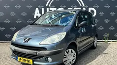 Grijs Gebruikt 2007 Peugeot 1007 Hatchback | € 2.995 (Eerlijke prijs)
