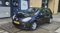 Gebruikt 2009 Dacia Sandero Lauréate Hatchback | € 1.250 (Eerlijke prijs)