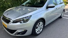Grijs, metallic lak Gebruikt 2015 Peugeot 308 Allure Stationwagen | € 6.950 (Eerlijke prijs)