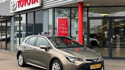 Occasion Toyota Corolla Hybrid Business Edition 98 PK (72 kW) 2023 Groen Hatchback